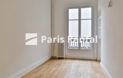 Bedroom 4 - 
    16th district
  Etoile, Paris 75016
