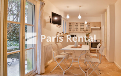 Dining room corner - 
    5th district
  Jardin des Plantes, Paris 75005
