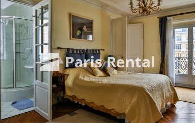 Bedroom - 
    9th district
  Saint-Georges, Paris 75009
