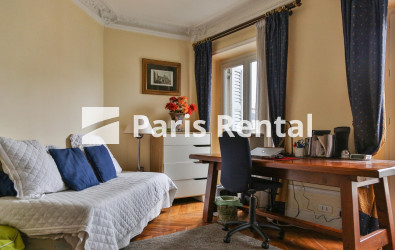 Office - Bedroom - 
    9th district
  Saint-Georges, Paris 75009
