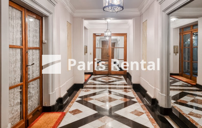 Entrance hall - 
    8th district
  Monceau, Paris 75008
