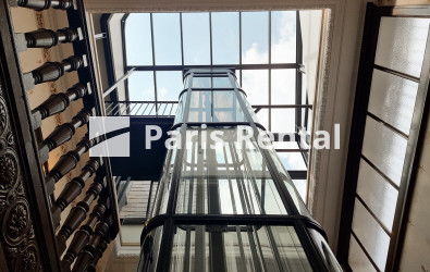 Stairs - 
    16th district
  Etoile, Paris 75016
