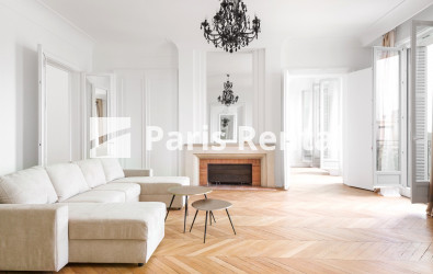 Living room - 
    16th district
  Etoile, Paris 75016
