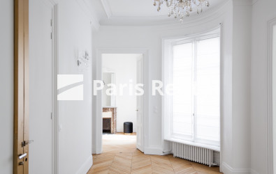 Corridor - 
    16th district
  Etoile, Paris 75016

