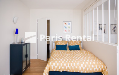Bedroom - 
    17th district
  Porte Maillot, Paris 75017
