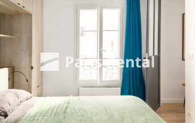 Bedroom - 
    15th district
  Breteuil / Suffren, Paris 75015
