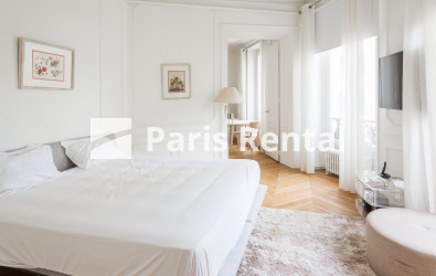 Bedroom 1 - 
    8th district
  Champs-Elysées, Paris 75008
