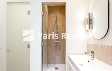 Shower-room 1 - 
    16th district
  Passy - La Muette, Paris 75016
