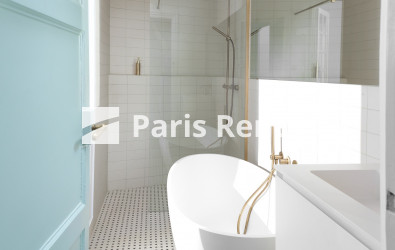 Bathroom - 
    1st district
  Palais Royal, Paris 75001
