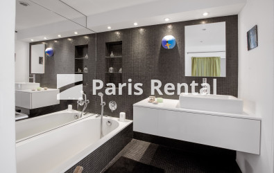 Bathroom - 
    3rd district
  Le Marais, Paris 75003
