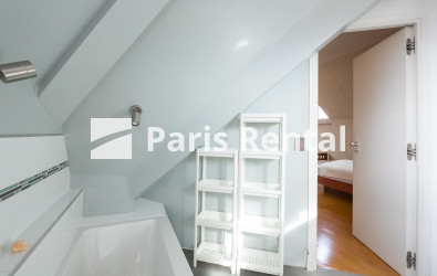 Bathroom (shower only) - 
    7th district
  Tour Eiffel, Paris 75007
