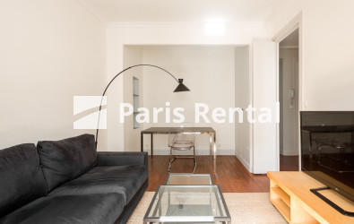  - 
    15th district
  Grenelle, Paris 75015
