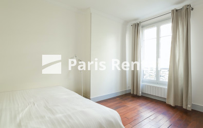  - 
    15th district
  Grenelle, Paris 75015
