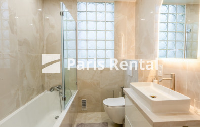  - 
    Neuilly sur Seine
  Neuilly-sur-Seine, Neuilly sur Seine 92200
