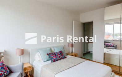  - 
    15th district
  Grenelle, Paris 75015
