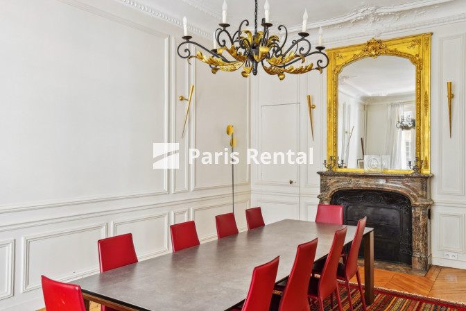 Dining room - 
    7th district
  St.Germain des Prés, Paris 75007
