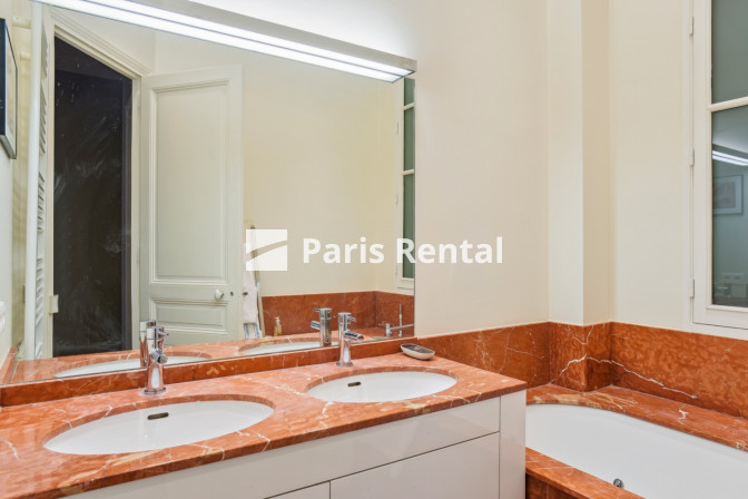 Bathroom - 
    7th district
  St.Germain des Prés, Paris 75007
