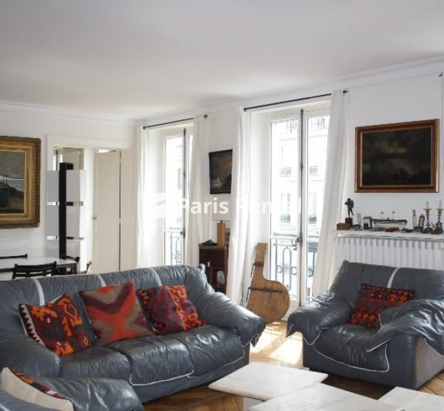 Living room - 
    4th district
  Paris 75004
