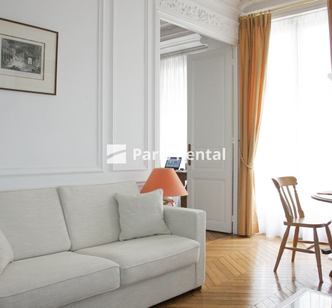 Living room - dining room - 
    16th district
  Passy - La Muette, Paris 75016
