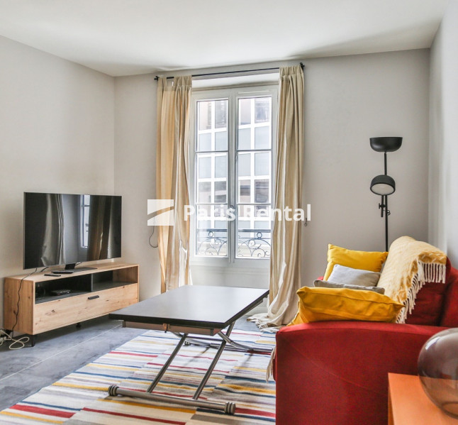 Living room - dining room - 
    11th district
  Bastille, Paris 75011
