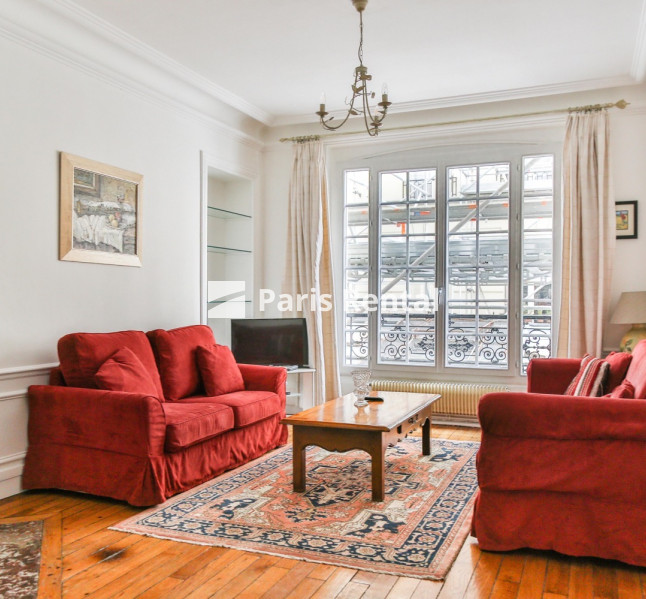 Living room - dining room - 
    3rd district
  Temple, Paris 75003
