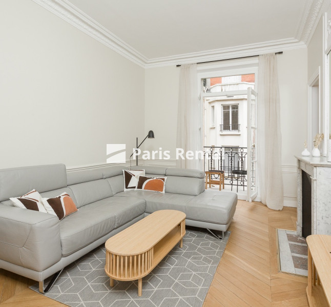 Living room - 
    16th district
  Passy - La Muette, Paris 75016
