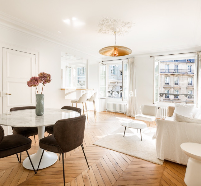 Living room - 
    1st district
  Palais Royal, Paris 75001
