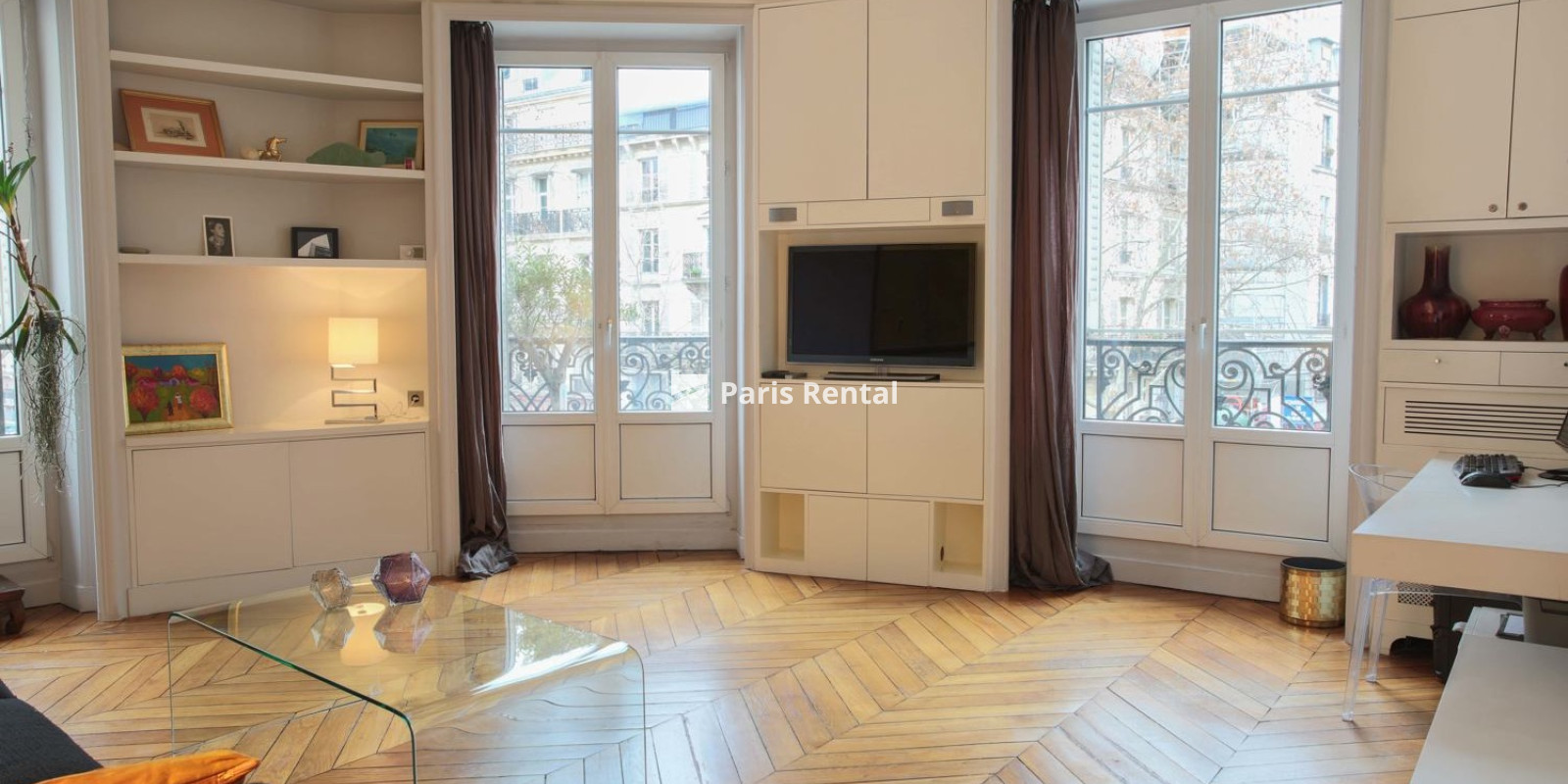 Living room - 
    1st district
  Paris 75001
