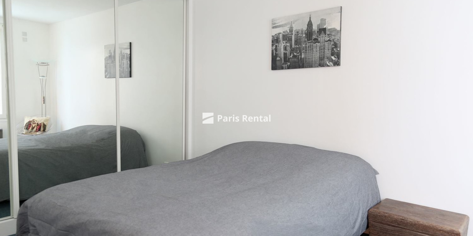Bedroom - 
    1st district
  Les Halles, Paris 75001
