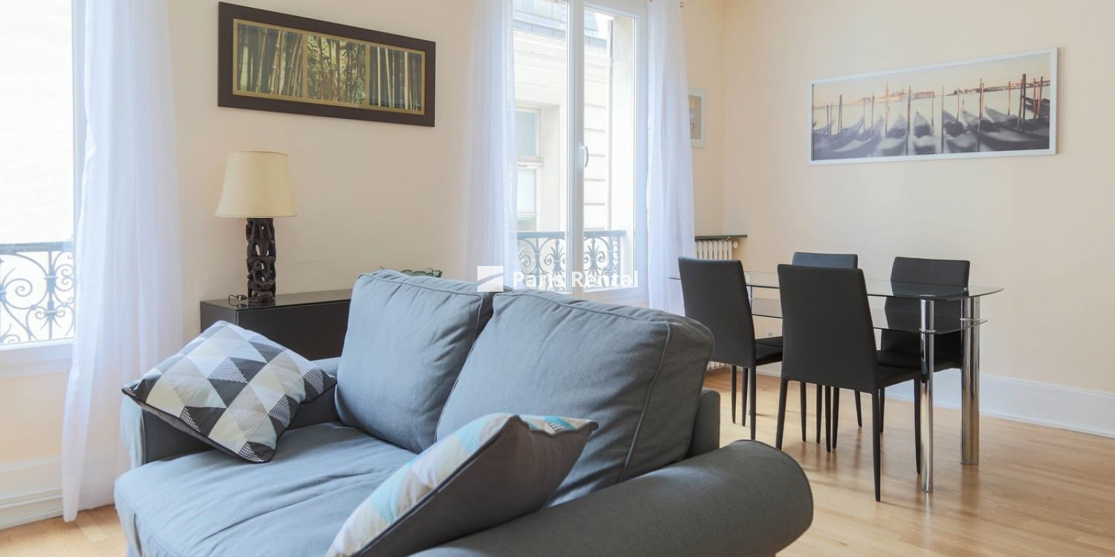 Living room - dining room - 
    17th district
  Ternes, Paris 75017
