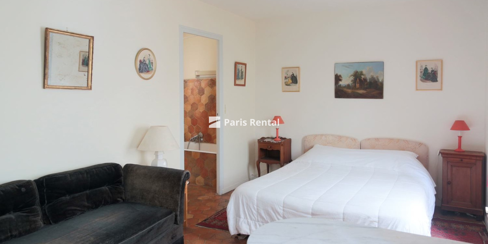 Living room - Bed - 
    4th district
  Paris 75004
