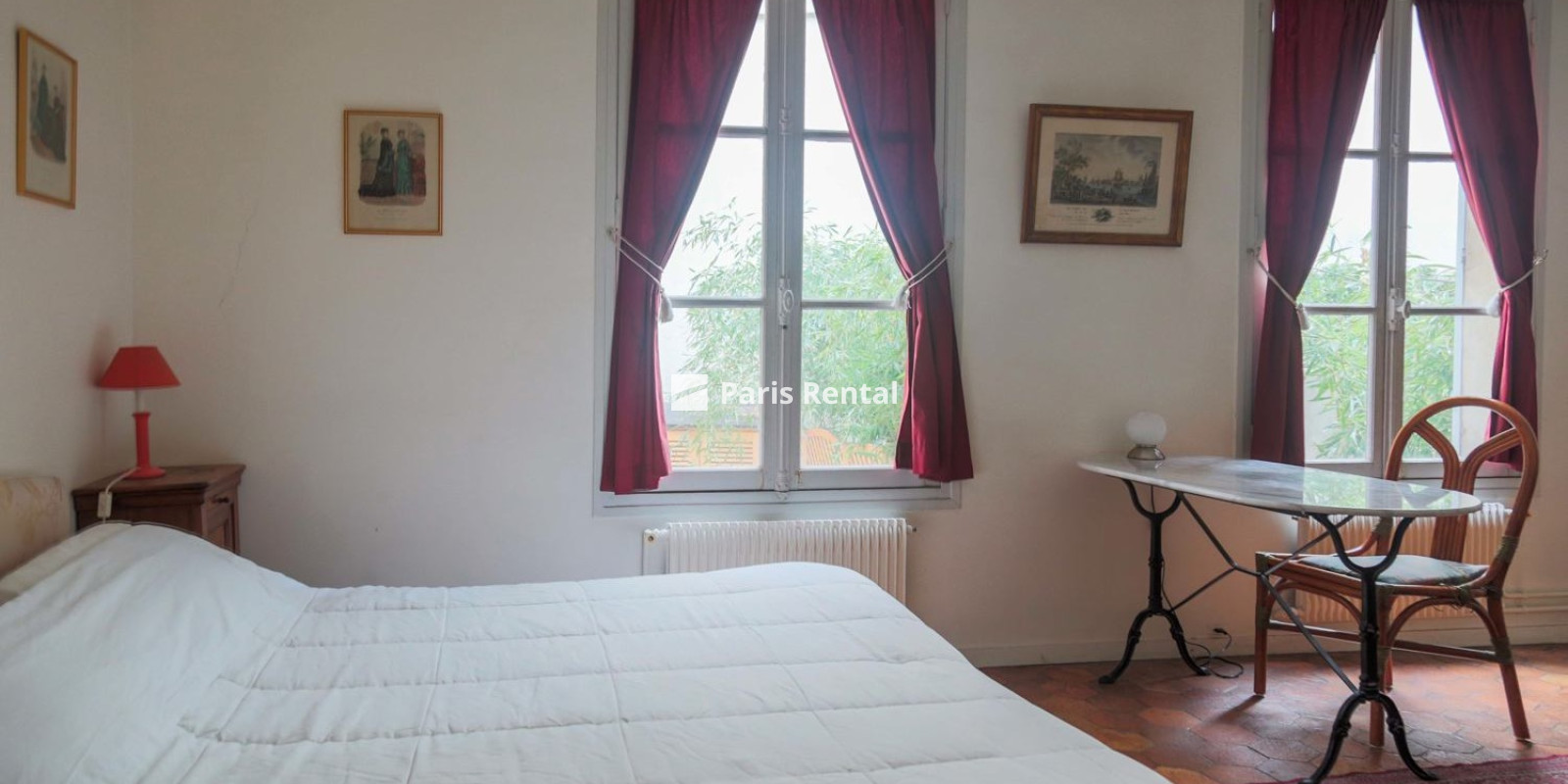 Living room - Bed - 
    4th district
  Paris 75004

