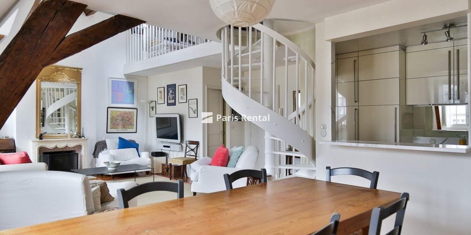 Living room - dining room - 
    3rd district
  Le Marais, Paris 75003
