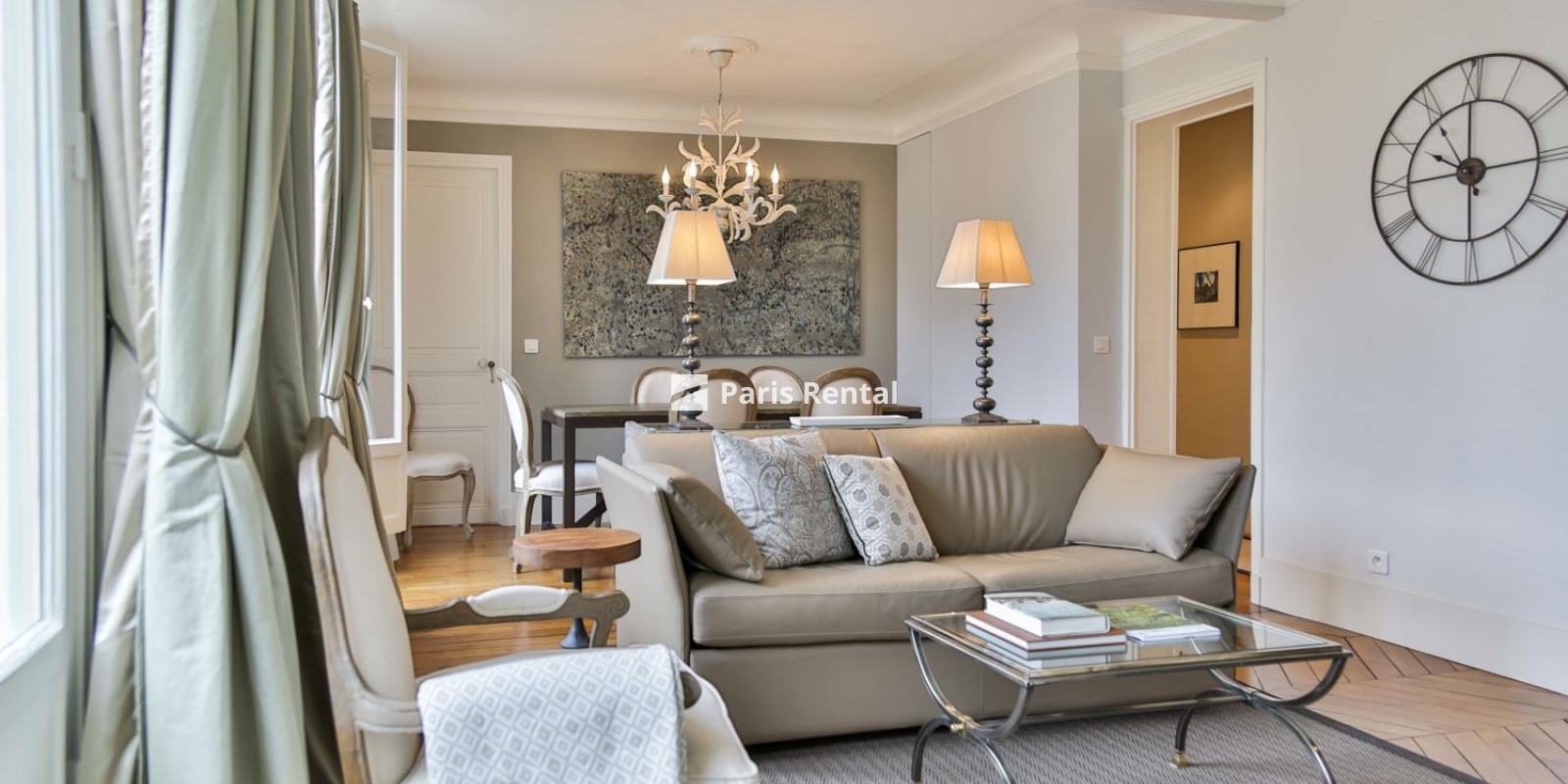 Living room - dining room - 
    16th district
  Porte Maillot, Paris 75016
