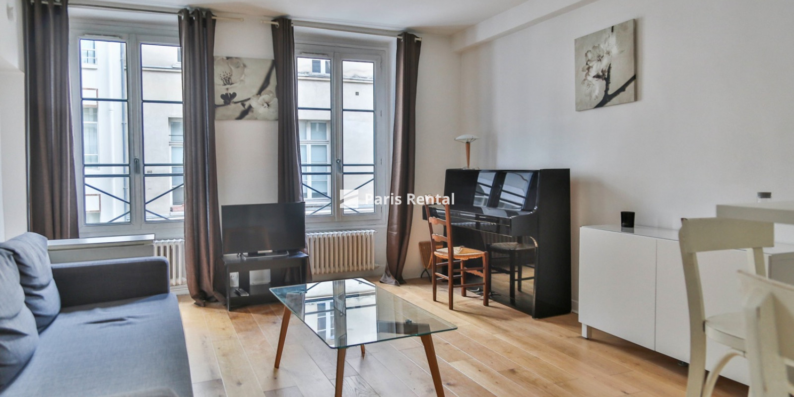 Living room - dining room - 
    4th district
  Le Marais, Paris 75004
