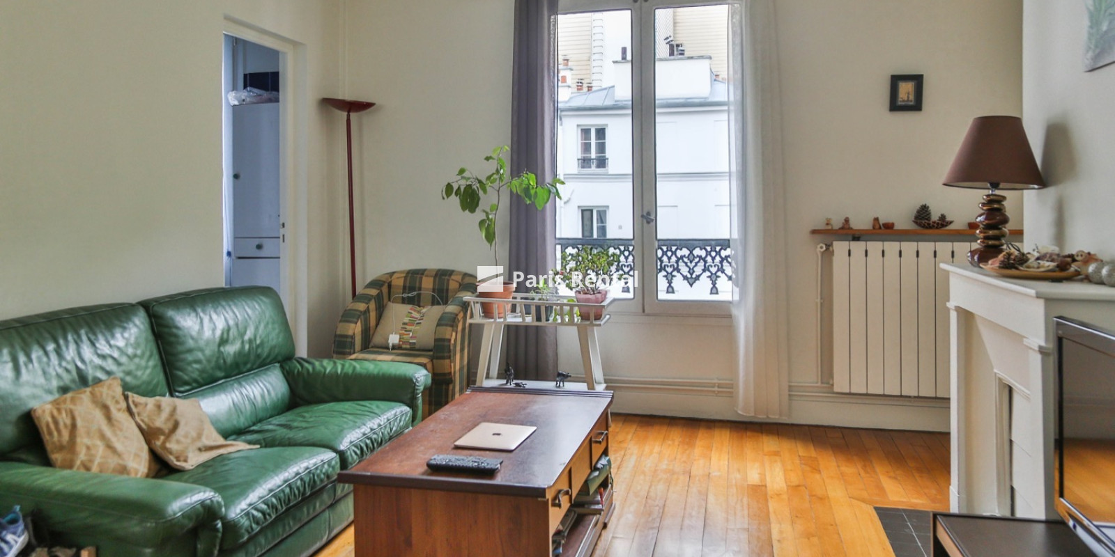 Living room - dining room - 
    17th district
  Paris 75017
