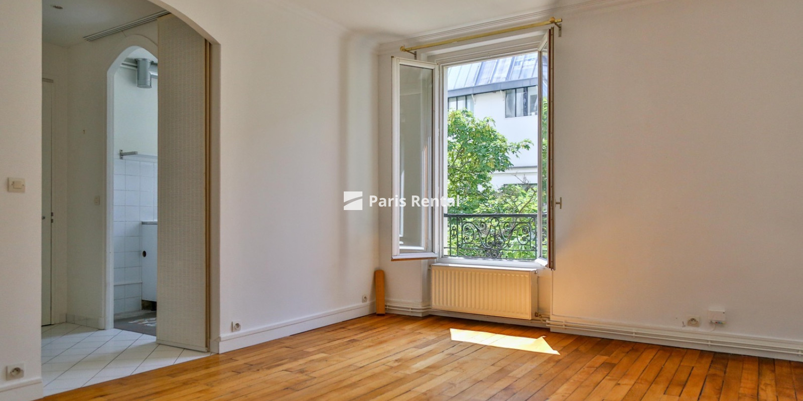 Living room - dining room - 
    14th district
  Paris 75014
