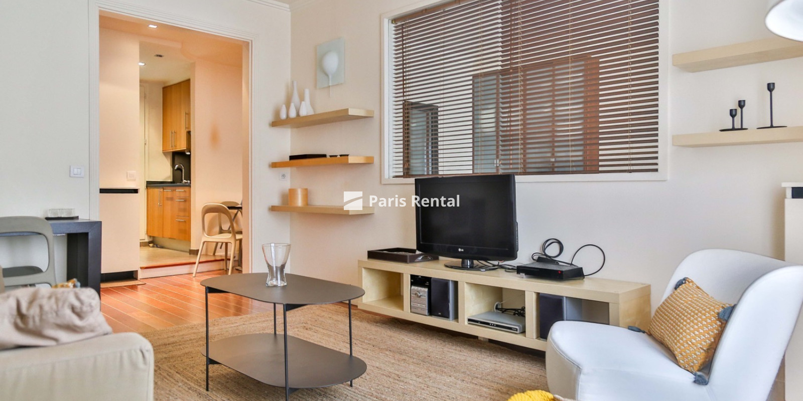Living room - dining room - 
    16th district
  Victor Hugo, Paris 75016
