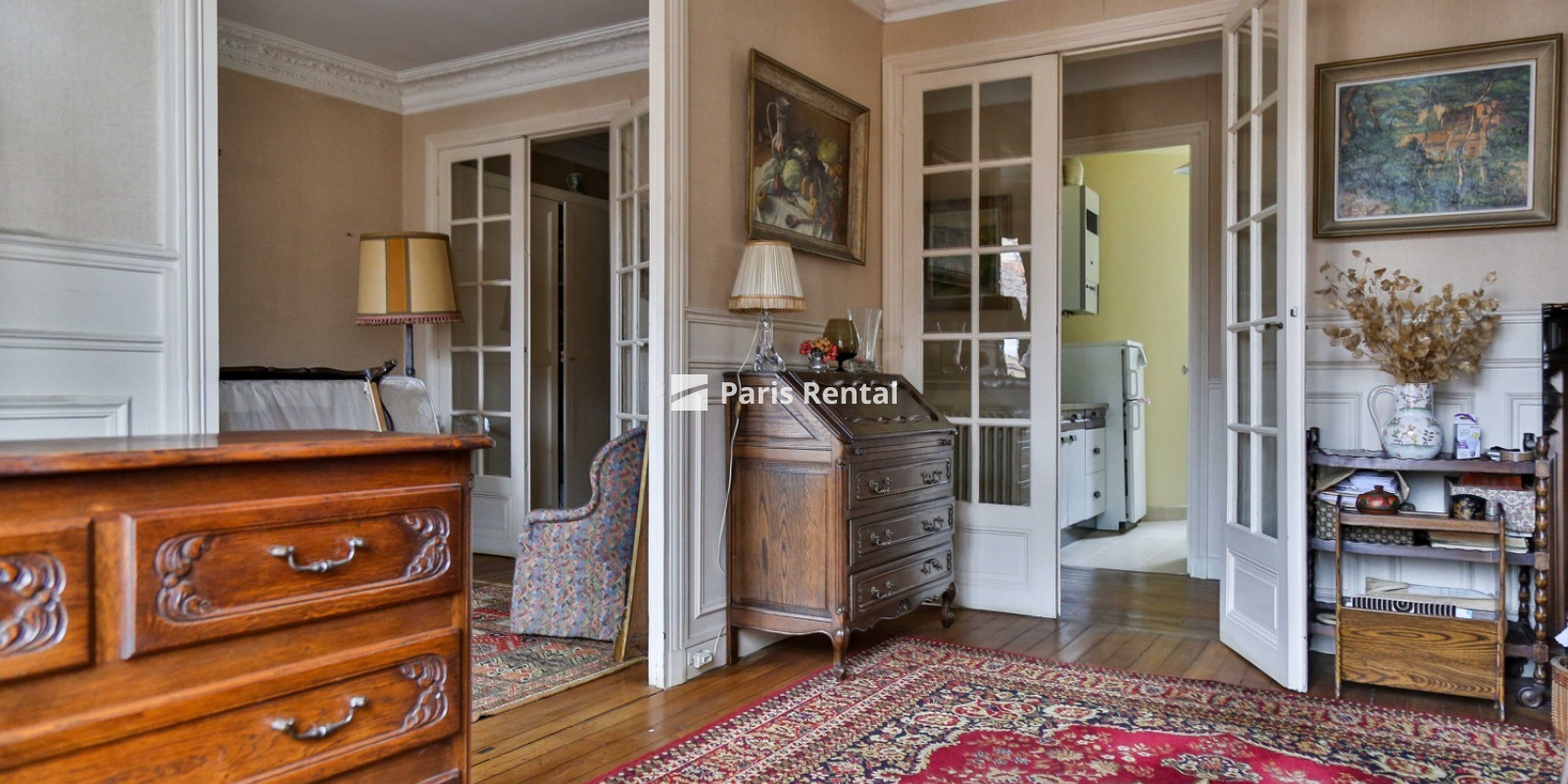 Living room - 
    18th district
  Paris 75018
