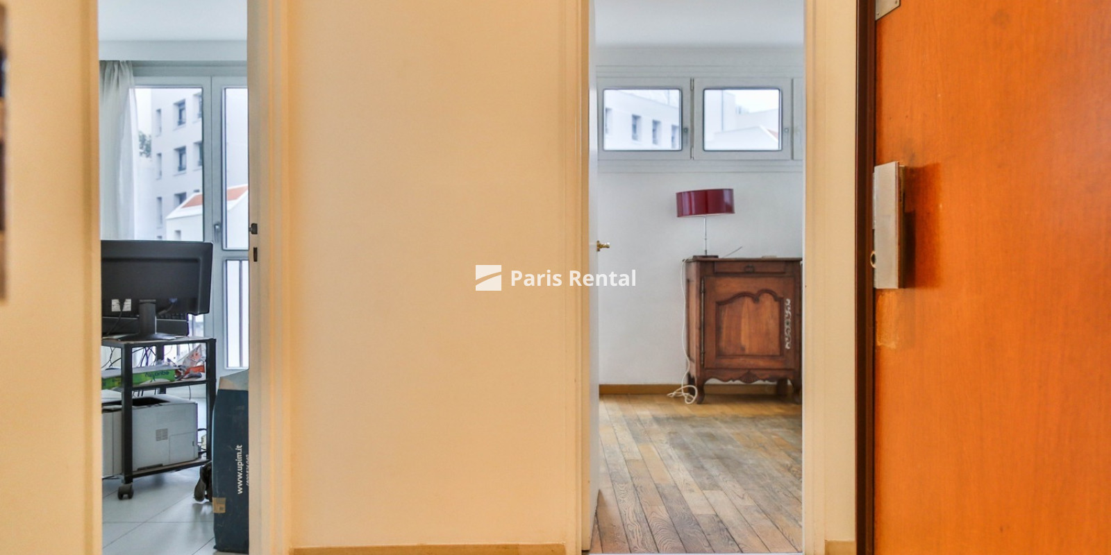 Entrance - 
    15th district
  Paris 75015
