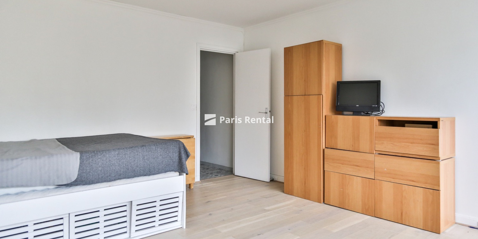 Living room - dining room - 
    15th district
  Grenelle, Paris 75015
