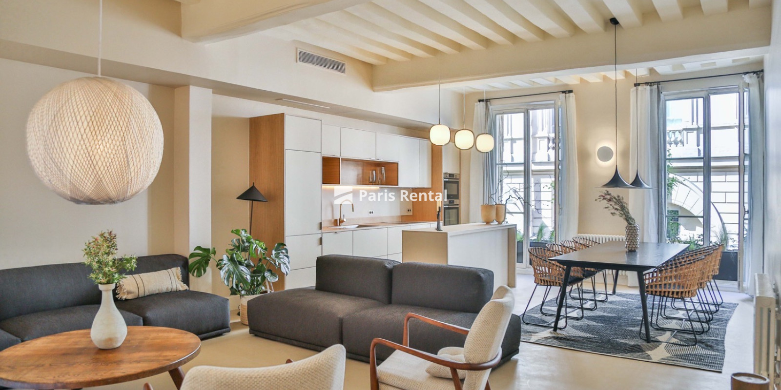 Living room - dining room - 
    6th district
  St.Germain des Prés, Paris 75006
