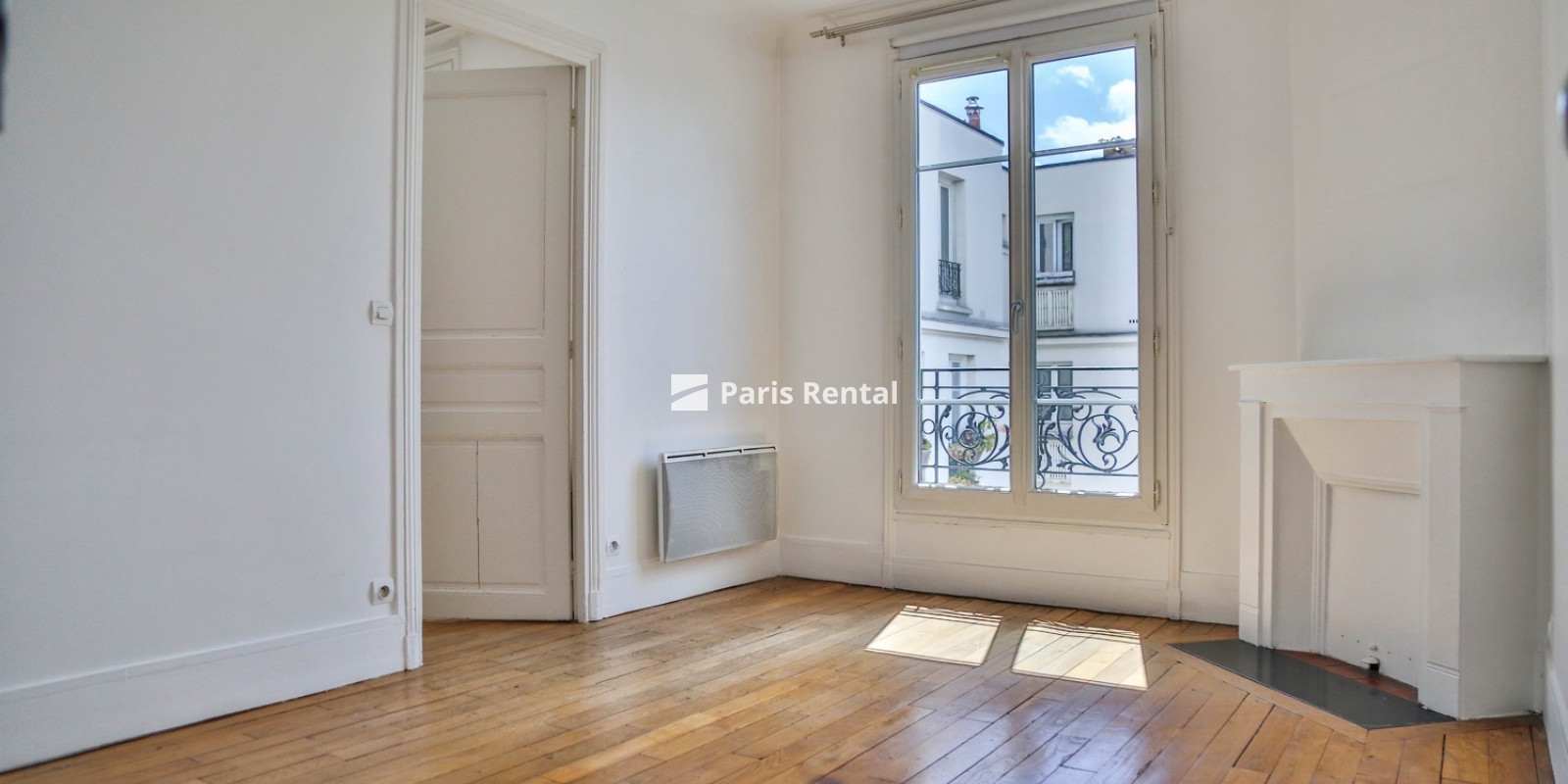 Bedroom - 
    12th district
  Paris 75012
