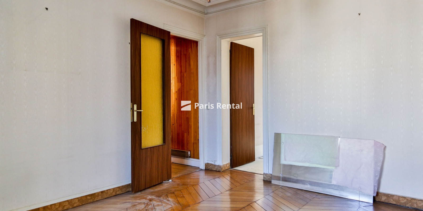 Living room - dining room - 
    15th district
  Pasteur - Vaugirard, Paris 75015
