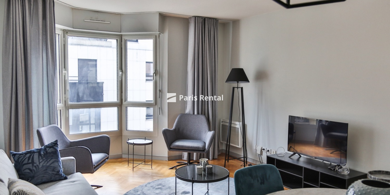 Living room - dining room - 
    17th district
  Péreire, Paris 75017
