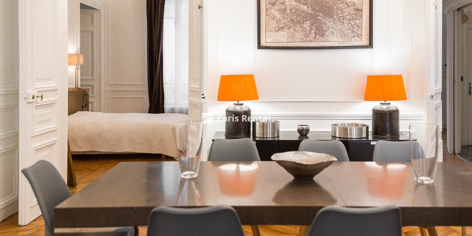 Living room - dining room - 
    8th district
  Champs-Elysées, Paris 75008
