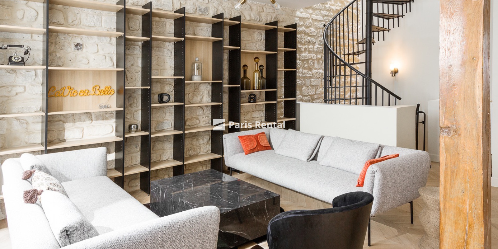 Living room - 
    6th district
  Odéon, Paris 75006
