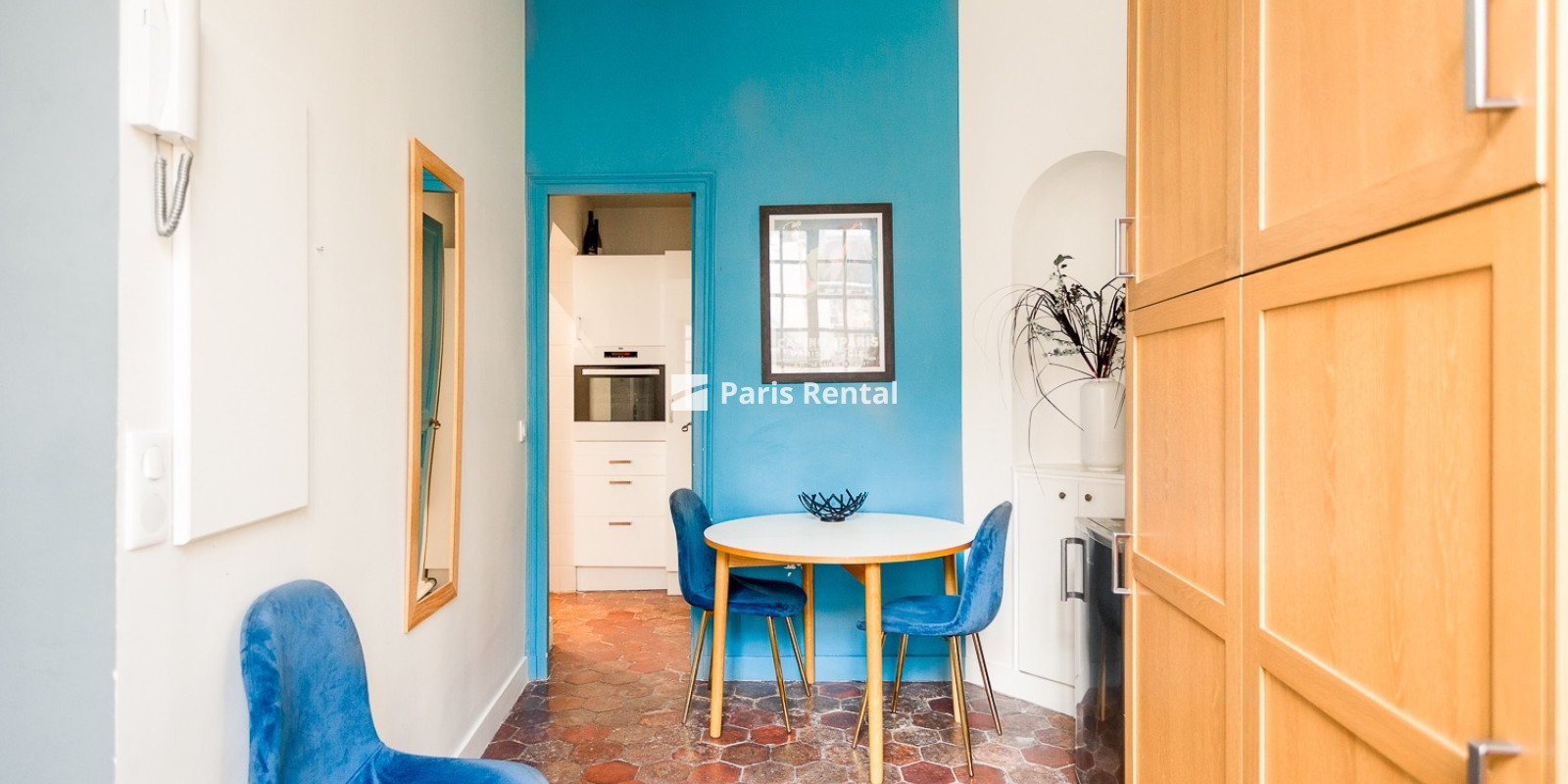  - 
    5th district
  Saint-Michel, Paris 75005
