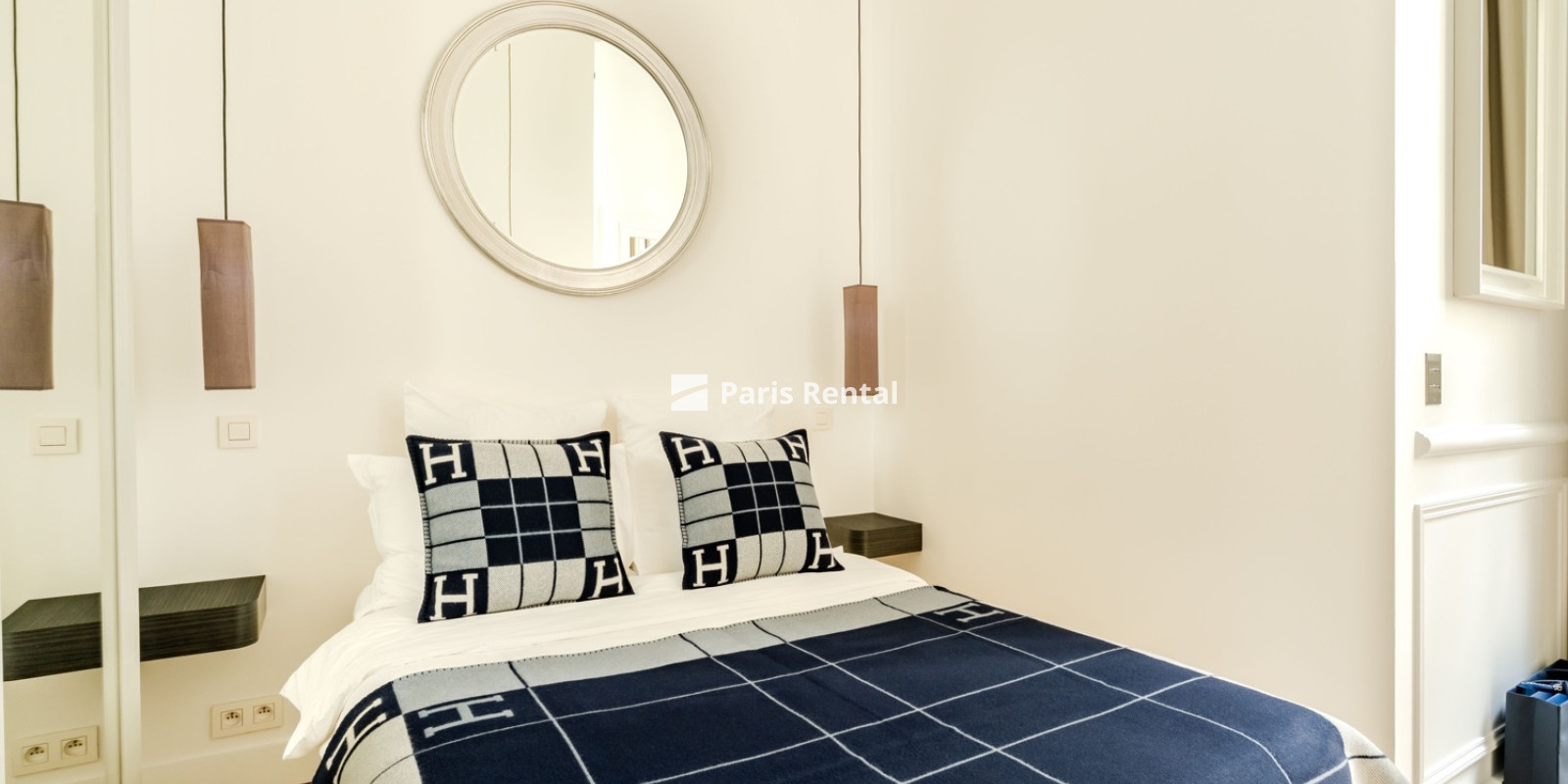  - 
    1st district
  Tuileries, Paris 75001
