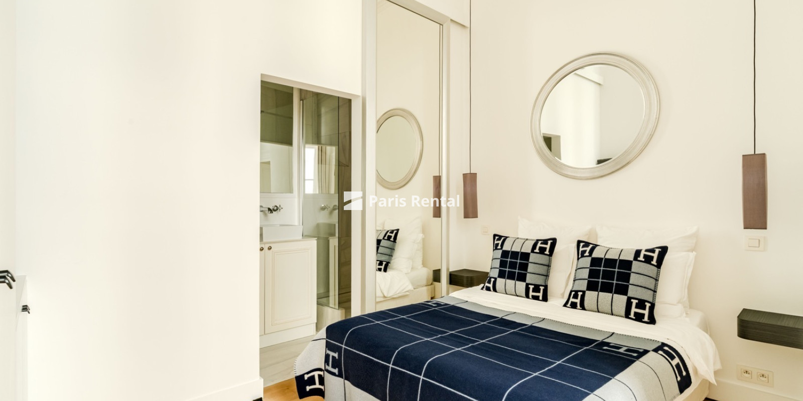  - 
    1st district
  Tuileries, Paris 75001
